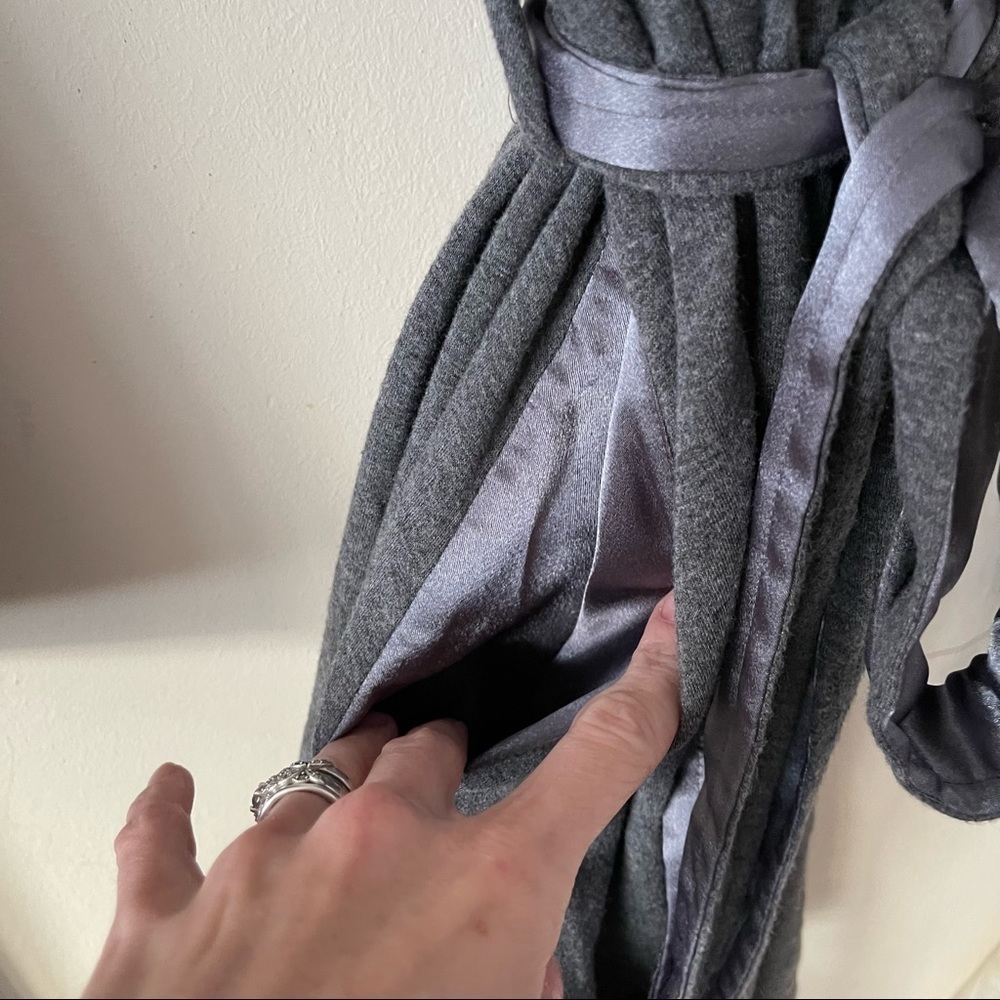 Oscar De La Renta Gray Robe - Picture 4 of 4